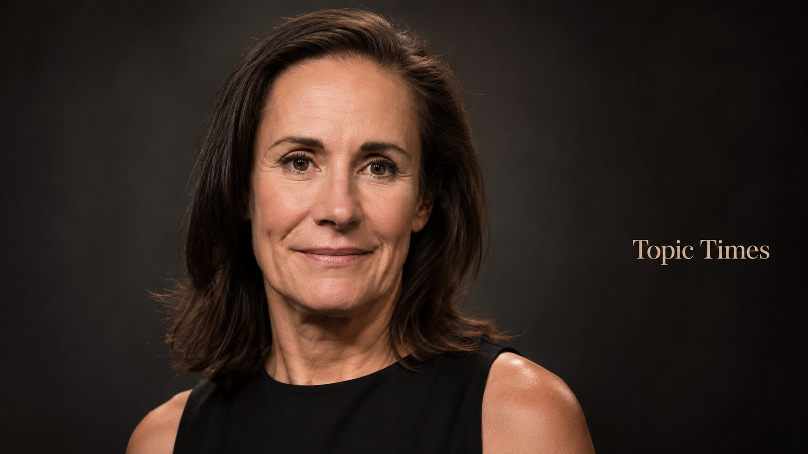 Mae Akins Roth: Everything to Know About Laurie Metcalf’s Daughter in 2026